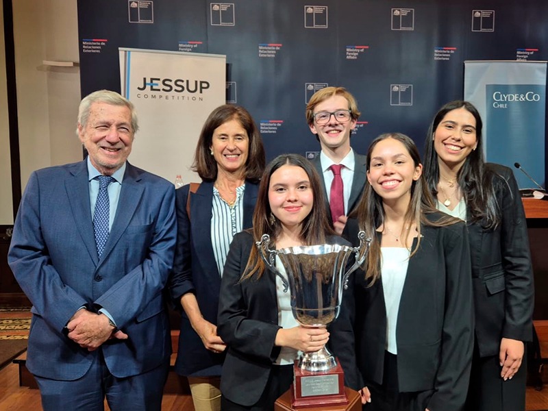 Equipo_de_Derecho_UC_obtuvo_el_primer_lugar_en_las_rondas_nacionales_del_Jessup_International_Law_Moot_Court_Competition_2026_-_web